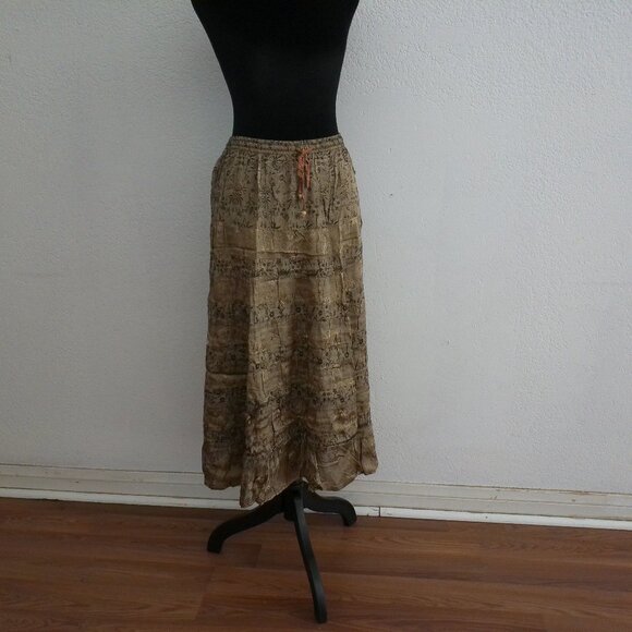 A-list by Wrapper, Beige Maxi skirt, Shiny, India style - Picture 5 of 8